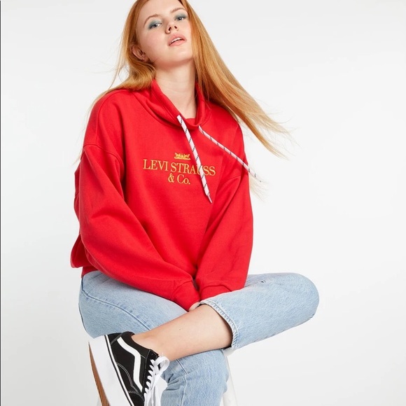 Levi’s Sadie Funnel Neck Sweatshirt in Brilliant Red 90’s Logo (S) - Picture 2 of 6